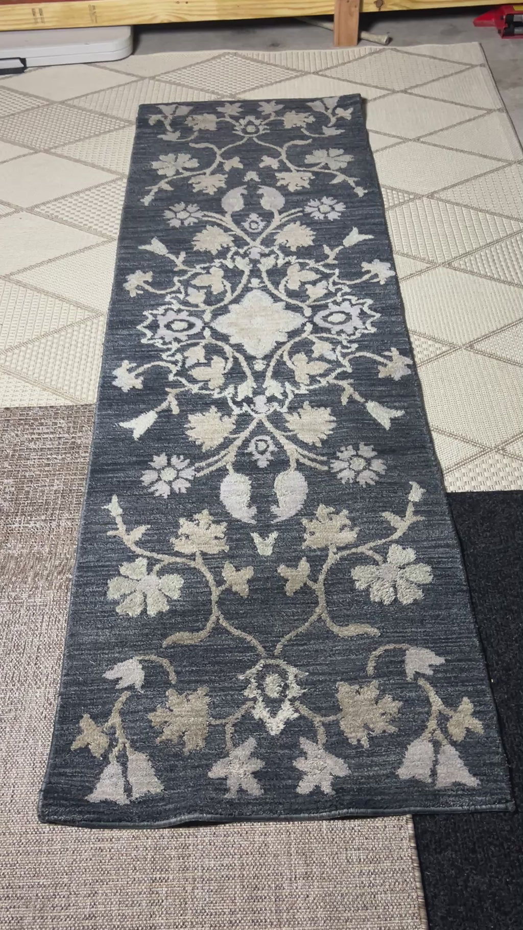 Everest Runner 26x8 Rug Blue Sae